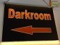 Preview: LED Orientierungsschild "Darkroom" Hinweisschild Navigationsschild Wegschild Wegweiser Leuchtschild