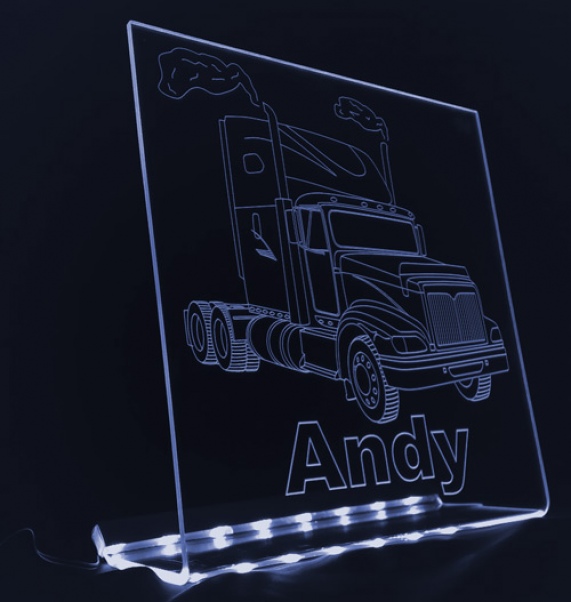 LED Namensschild - Design Truck Aufsteller & Wunschnamen