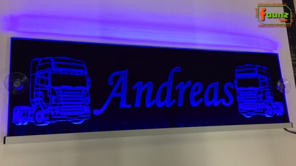 LED Namensschild Detailzeichnung Zugmaschine Gravur "Andreas" oder Wunschname auf Rechteckplatte - Truckerschild Neonschild Leuchtschild