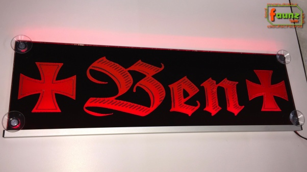 LED Namensschild Symbolik Eisernes Kreuz Gravur "Ben" oder Wunschname auf Rechteckplatte - Truckerschild Neonschild Leuchtschild