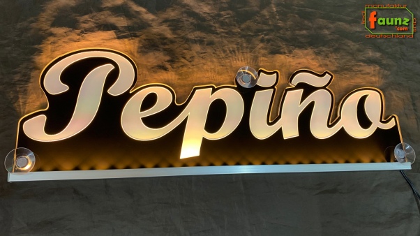 Ihr LED Wunschname "Pepiño" Namensschild Leuchtschild Truckerschild als Konturschnitt