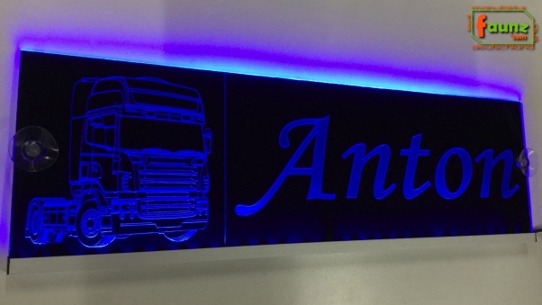 LED Namensschild Detailzeichnung Zugmaschine Gravur "Anton" oder Wunschname auf Rechteckplatte - Truckerschild Neonschild Leuchtschild