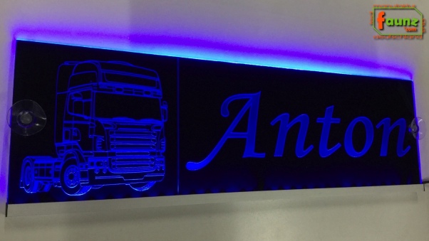"LED Namensschild Detailzeichnung Zugmaschine Gravur ""Anton"" oder Wunschname auf Rechteckplatte - Truckerschild Neonschild Leuchtschild"