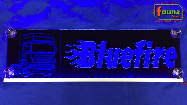 LED Namensschild Detailzeichnung Zugmaschine Gravur "Bluefire" oder Wunschname auf Rechteckplatte - Truckerschild Neonschild Leuchtschild