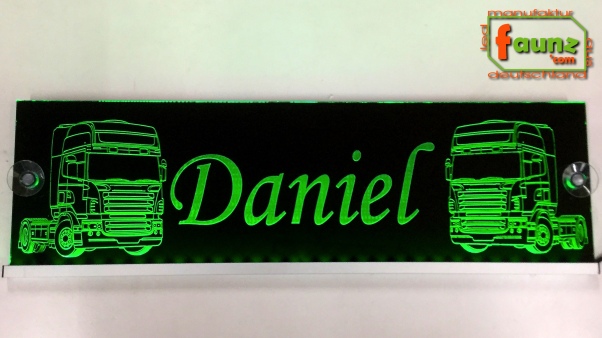 LED Namensschild Detailzeichnung Zugmaschine Gravur "Daniel" oder Wunschname auf Rechteckplatte - Truckerschild Neonschild Leuchtschild