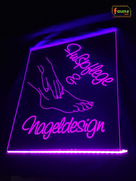 LED Werbeschild Firmenschild Aufsteller Gravur "Fußpflege & Nageldesign" Arztschild Kanzleischild Ladenschild Praxisschild Leuchtreklame Leuchtschild