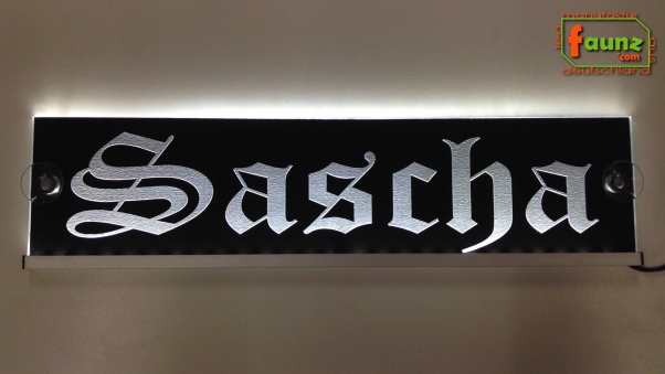 LED Namensschild Gravur "Sascha" oder Wunschname in Frakturschrift Oldenglish auf Rechteckplatte - Truckerschild Neonschild Leuchtschild