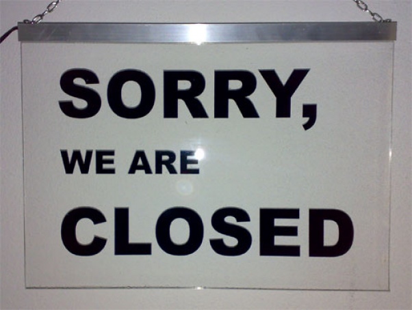 Preview: LED Hinweisschild "Sorry, we are closed" | Acrylglas Leuchtschild