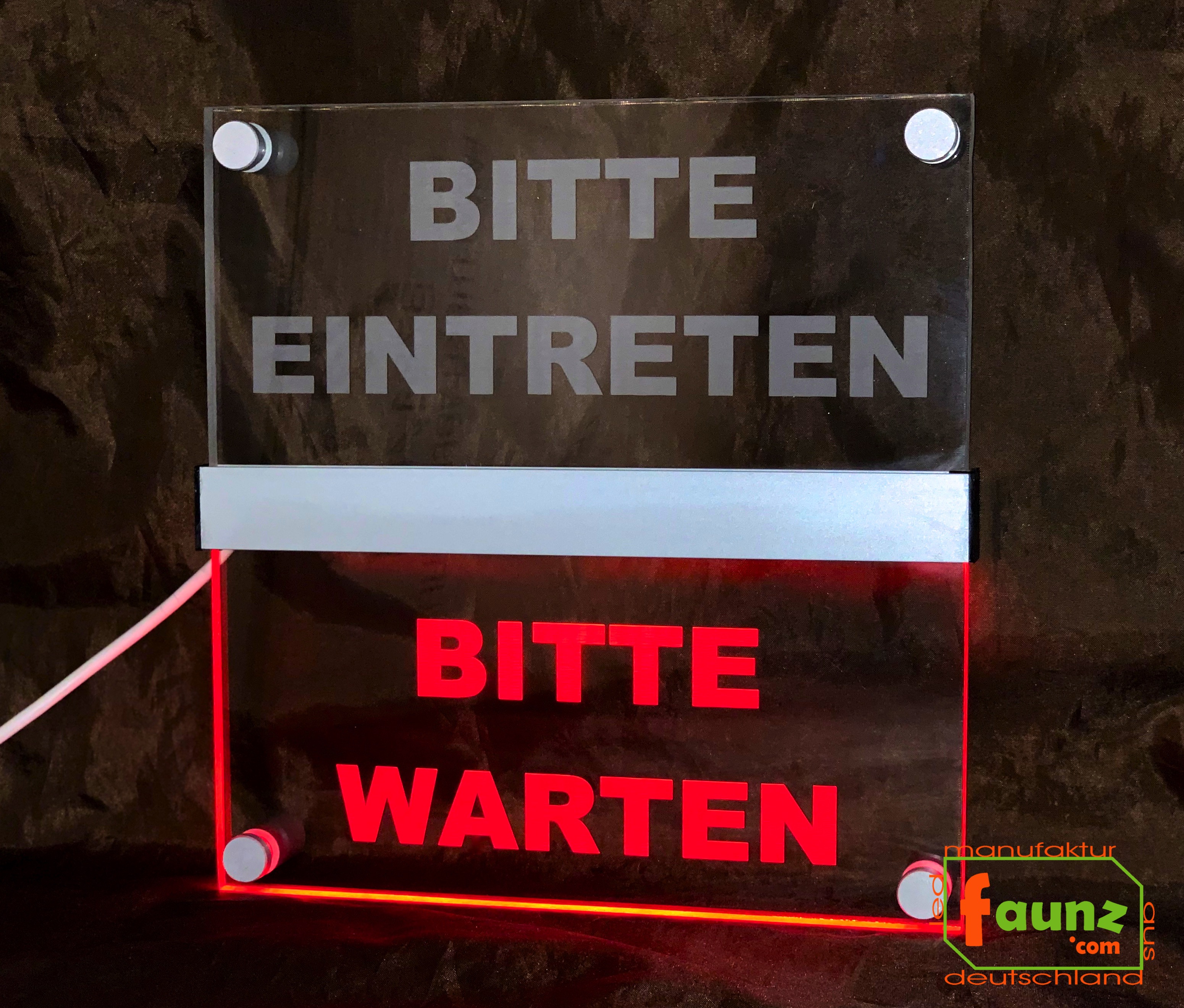 LED graviertes Hinweisschild ACHTUNG ALARMANLAGE AKTIVIERT mit