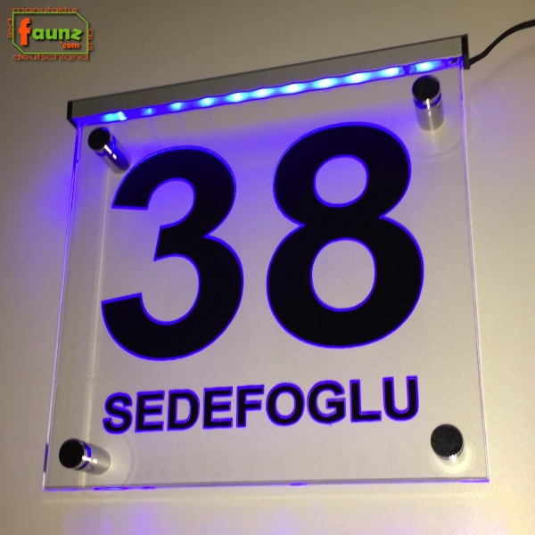 LED Hausnummer Ziffer + Familienname "38" - individuelle Gravur Hausnummernleuchte Hausnummernschild Außenwandleuchte Außenlampe Leuchtschild