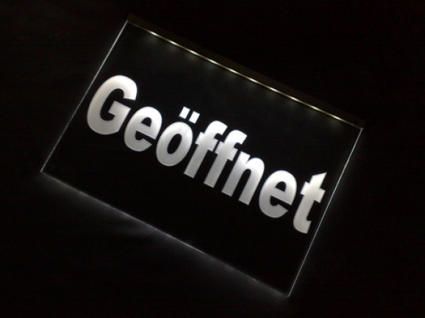 LED Hinweisschild "Geöffnet" | Acrylglas Leuchtschild