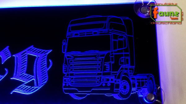 LED Namensschild Detailzeichnung Zugmaschine Gravur "Jörg" oder Wunschname in Frakturschrift Altdeutsch auf Rechteckplatte - Truckerschild Neonschild Leuchtschild