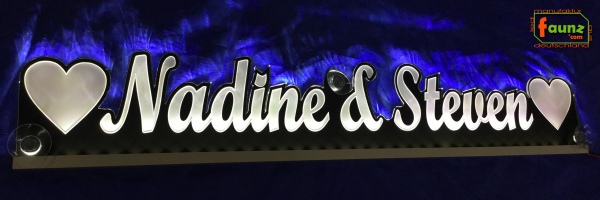 LED Namensschild Duo Gravur "Nadine & Steven" oder Wunschnamen Paar mit Symbolik Herzen als Konturschnitt - Truckerschild Leuchtschild