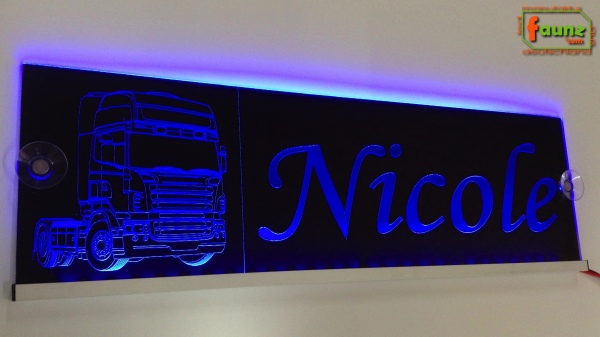 LED Namensschild Detailzeichnung Zugmaschine Gravur "Nicole" oder Wunschname auf Rechteckplatte - Truckerschild Neonschild Leuchtschild