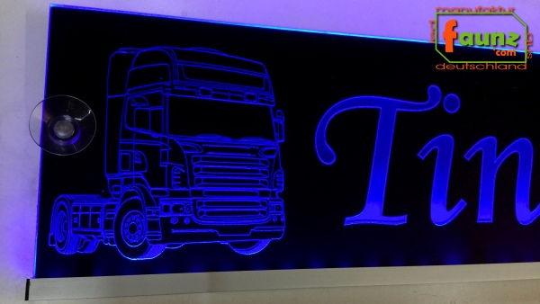 LED Namensschild Detailzeichnung Zugmaschine Gravur "Tino" oder Wunschname auf Rechteckplatte - Truckerschild Neonschild Leuchtschild