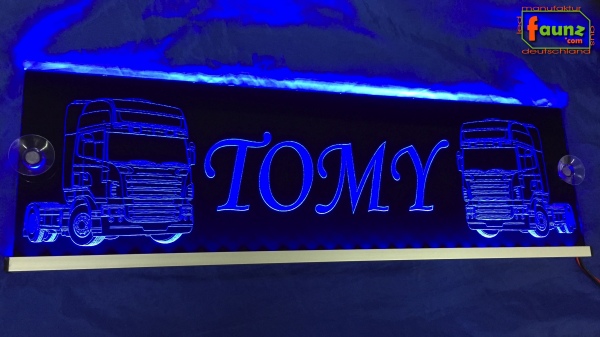 LED Namensschild Detailzeichnung Zugmaschine Gravur "TOMY" oder Wunschname auf Rechteckplatte - Truckerschild Neonschild Leuchtschild