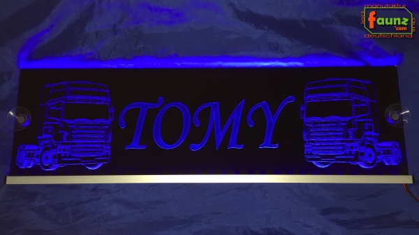LED Namensschild Detailzeichnung Zugmaschine Gravur "TOMY" oder Wunschname auf Rechteckplatte - Truckerschild Neonschild Leuchtschild